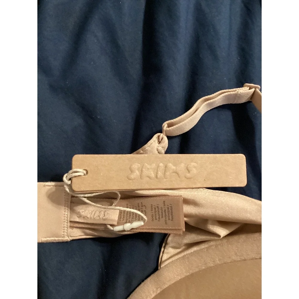 SKIMS Wireless Form Super Push-Up Bra Clay Nude PL-PLG-9558W 32D NEW